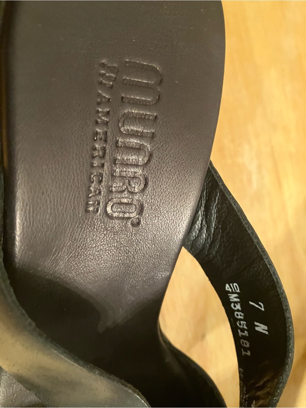 Munro Black Leather Crisscross Slide Sandals - Picture 2 of 7